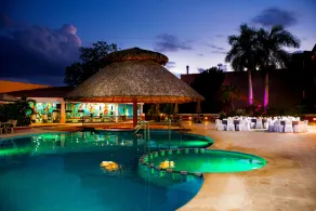 Holiday Inn Merida by IHG - Pool