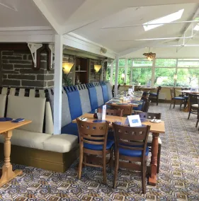 Calf's Head Hotel - Restaurant