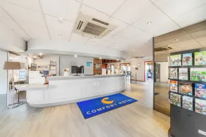 Comfort Hotel Evreux - Reception