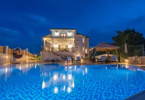 Frido Luxury Villa with Jacuzzi - Basseng