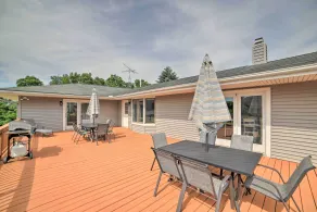 Near Boat Launch: Pet-friendly Grass Lake Getaway - Innvendig