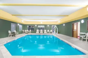 Days Inn by Wyndham Ellis - Pool