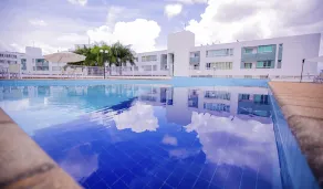 Premier Residence Hplus Long Stay - Pool