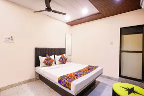 FabHotel Nilsa - Quarto