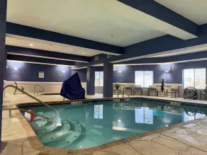 Holiday Inn Express Boonville by IHG - Basseng