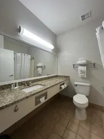 Quality Inn & Suites Loveland - Salle de bain