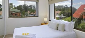 Main Beach Apartments - Room