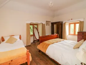 Coffeys - Room