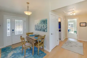 Stunning Home in Coupeville w/ Deck + Beach Access - Innvendig