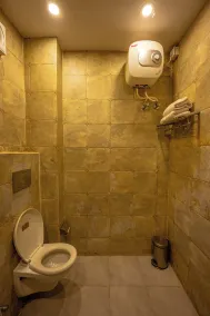 Hotel Rishikesh Grand by Kool Stays - Badezimmer