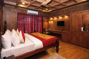 Ekta Houseboat by CheckIn, Statue of Unity Kevadia - Rom