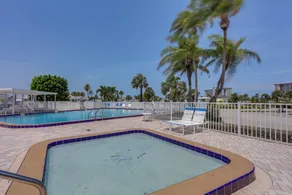 Pool Access, Walk to Beach! Cozy Jensen Beach Home - Innvendig