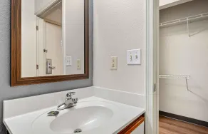 Extended Stay America Suites - Fort Wayne - North - Badezimmer