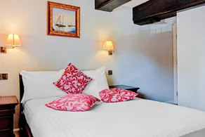 Dovecote Hotel - Room