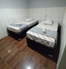 Hotel Anoitecer - 100 metros metrô Carandiru, 700 metros Rodoviária do Tietê, 900 metros Aeroporto Campo de Marte, 1,4 km Expor center norte, 1,8 km Distrito do anhembi! Oferecemos como cortesia café da manhã e estacionamento! - Habitación