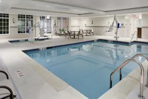 Hampton Inn and Suites Manchester - Piscine