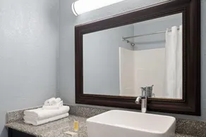 Super 8 by Wyndham Fort Wayne - Bad