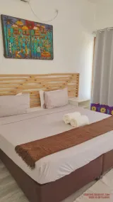 Giraffe House - Room