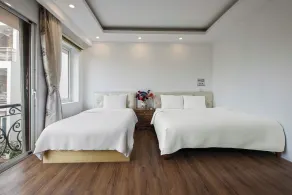 Lakeside House Hanoi - Rom