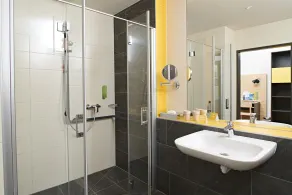 JUFA Hotel Stift Gurk - Bathroom