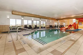 Comfort Inn & Suites Logan Near University - Pool