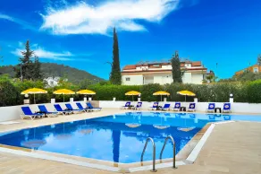 Native Hotel - Pool