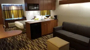 Microtel Inn & Suites by Wyndham Bellevue - Chambre
