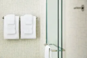 Holiday Inn Express & Suites - Kokomo South by IHG - Bathroom
