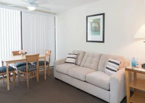 Horizon Motor Inn-Beach Block & Close to Morey's Piers - Wohnbereich