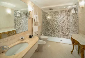 Hotel Antico Doge - a Member of Elizabeth Hotel Group - Bathroom