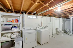 Pet-friendly Lorain Retreat w/ Fenced Yard! - Badeværelse