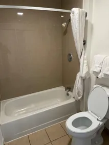 Rodeway Inn & Suites Rancho Cordova - Folsom - Badeværelse