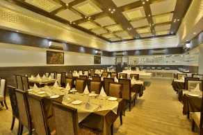 Jhansi Hotel - Restaurant