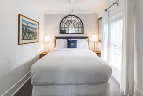 Queen Vic Guest House - Room