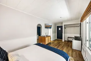 Fresh Coast Motel - Room