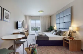 Astral Nirvana Suites- Half Board - Zimmer