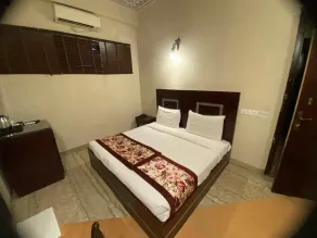 Hotel Maple Ridge - Room
