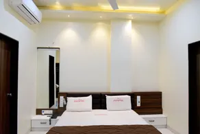 Treebo Pushpak - Rom