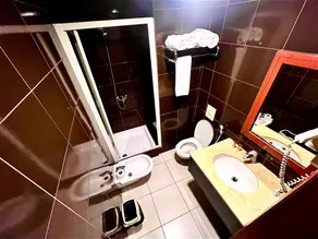 Caesar's Park Hotel - Bathroom