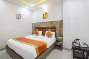 Gracious by Vishesh Hotels & Home Stay - Room