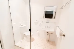 The Ophir Hotel - Bathroom