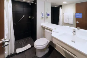 City Express by Marriott Ciudad Victoria - Bathroom