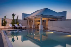 Radisson Blu Kochi - Pool