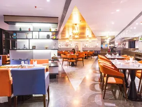 The Elite Narasapura, a member of Radisson Individuals - Restaurant