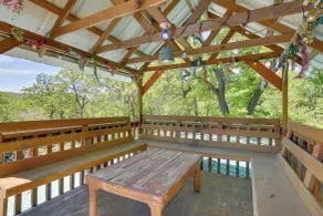 Serene Green Forest Hideaway w/ Spacious Yard - Interiør