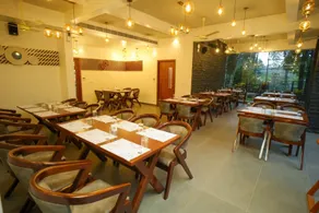 Royalton Residency - Restaurant