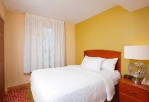 MainStay Suites Bloomington near University - Rum