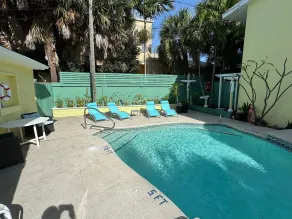 Surf Shack Across from beach with pool - Pool