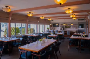 Grama's Inn - Restaurant