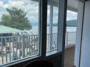 Georgian Lakeside Resort - Ausblick vom Zimmer